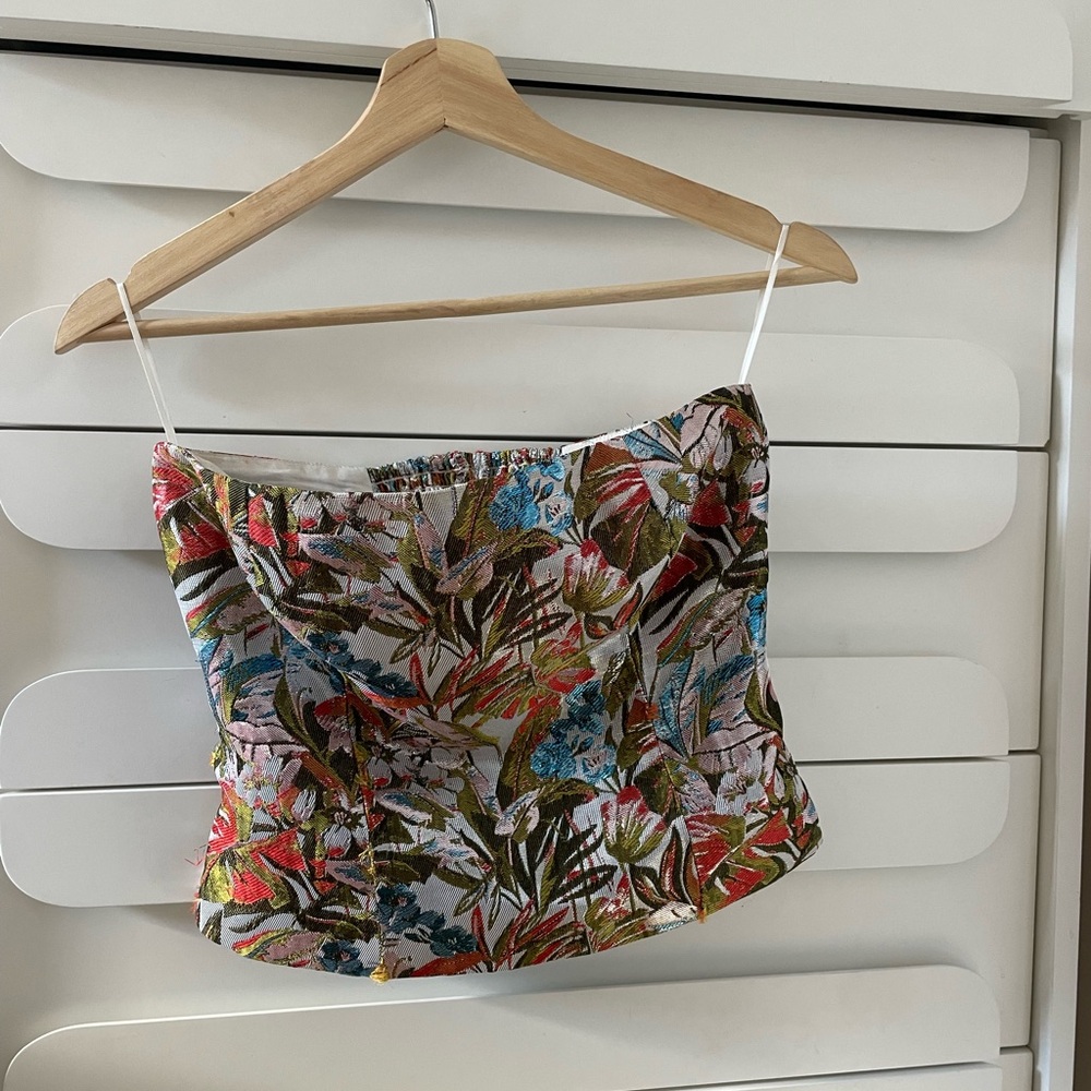 Strapless reformation top